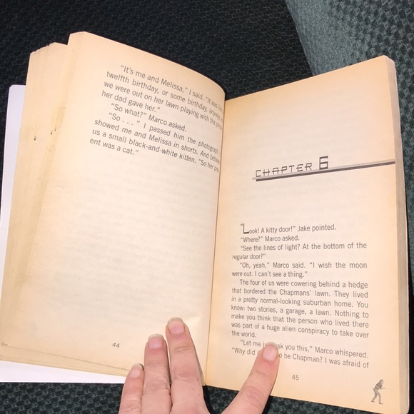 “Animorphs: The VISITOR” Applegate #2 - Picture 7 of 13